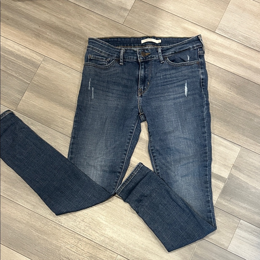 Levi's Dark Blue Women's 711 Skinny Jeans size 28